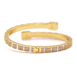 Baguette Bangle in Yellow Gold
