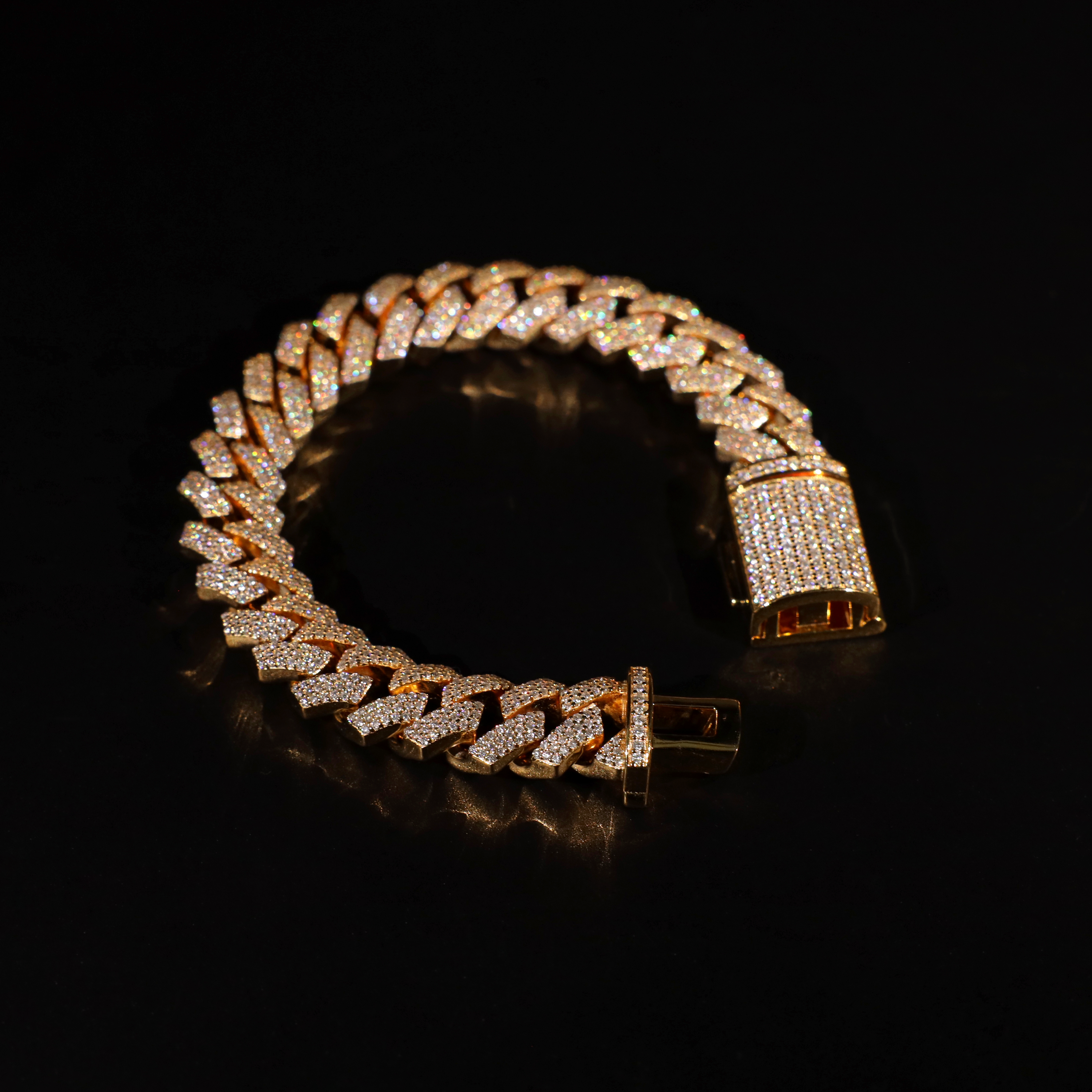 12mm Prong Cuban Link Bracelet (Gold)
