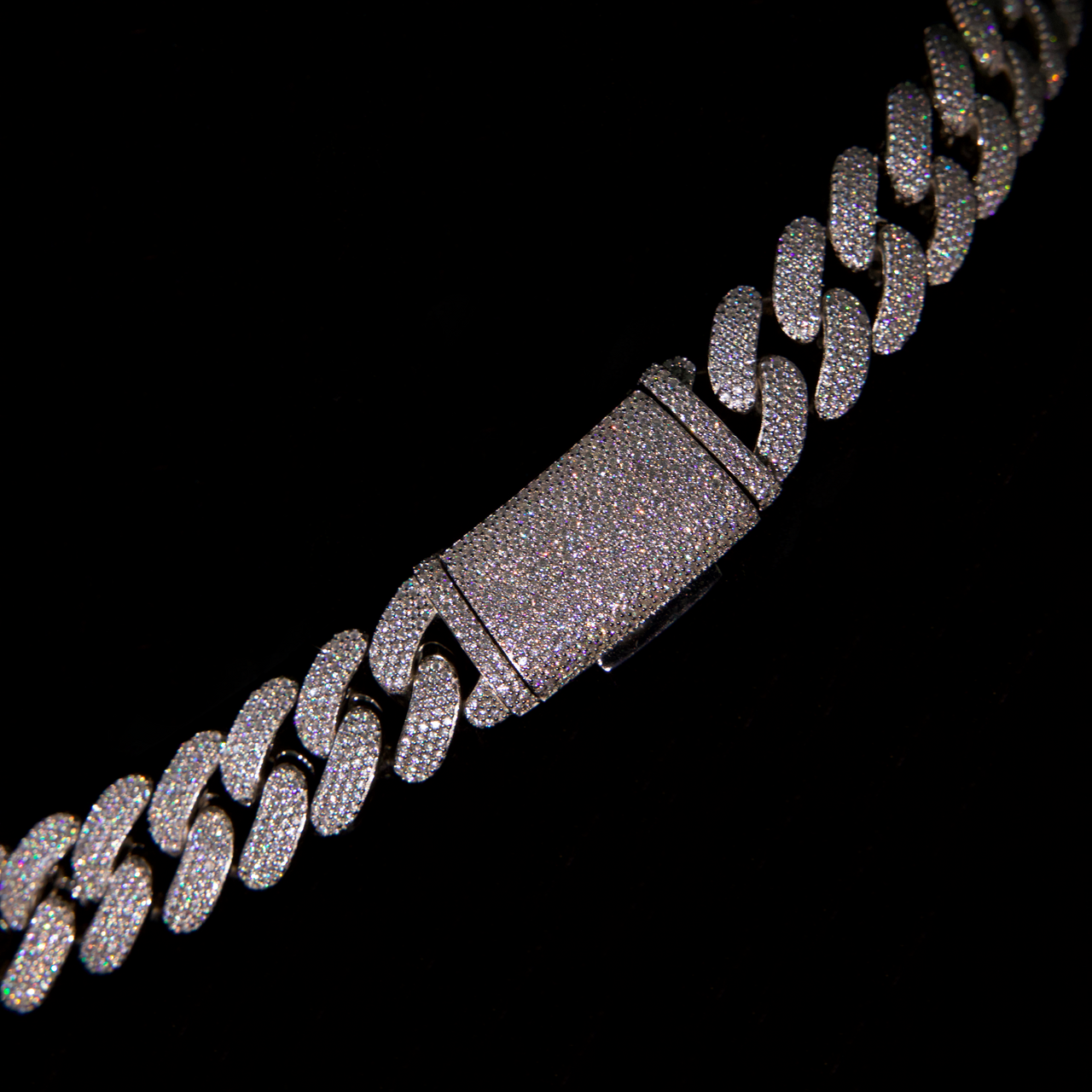 White Silver Chain, 18mm Miami Cuban Link Chain (Silver)