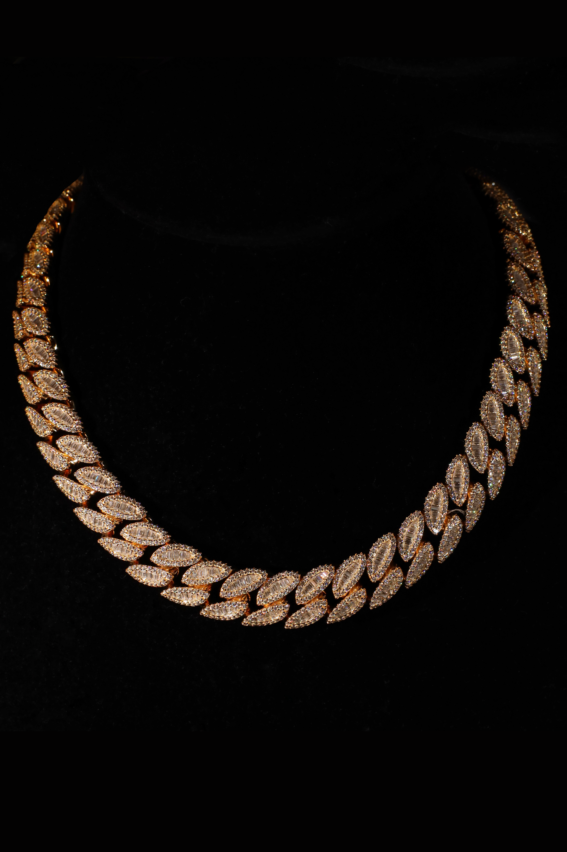 16mm Oval Baguette Cuban Link Chain (Gold)