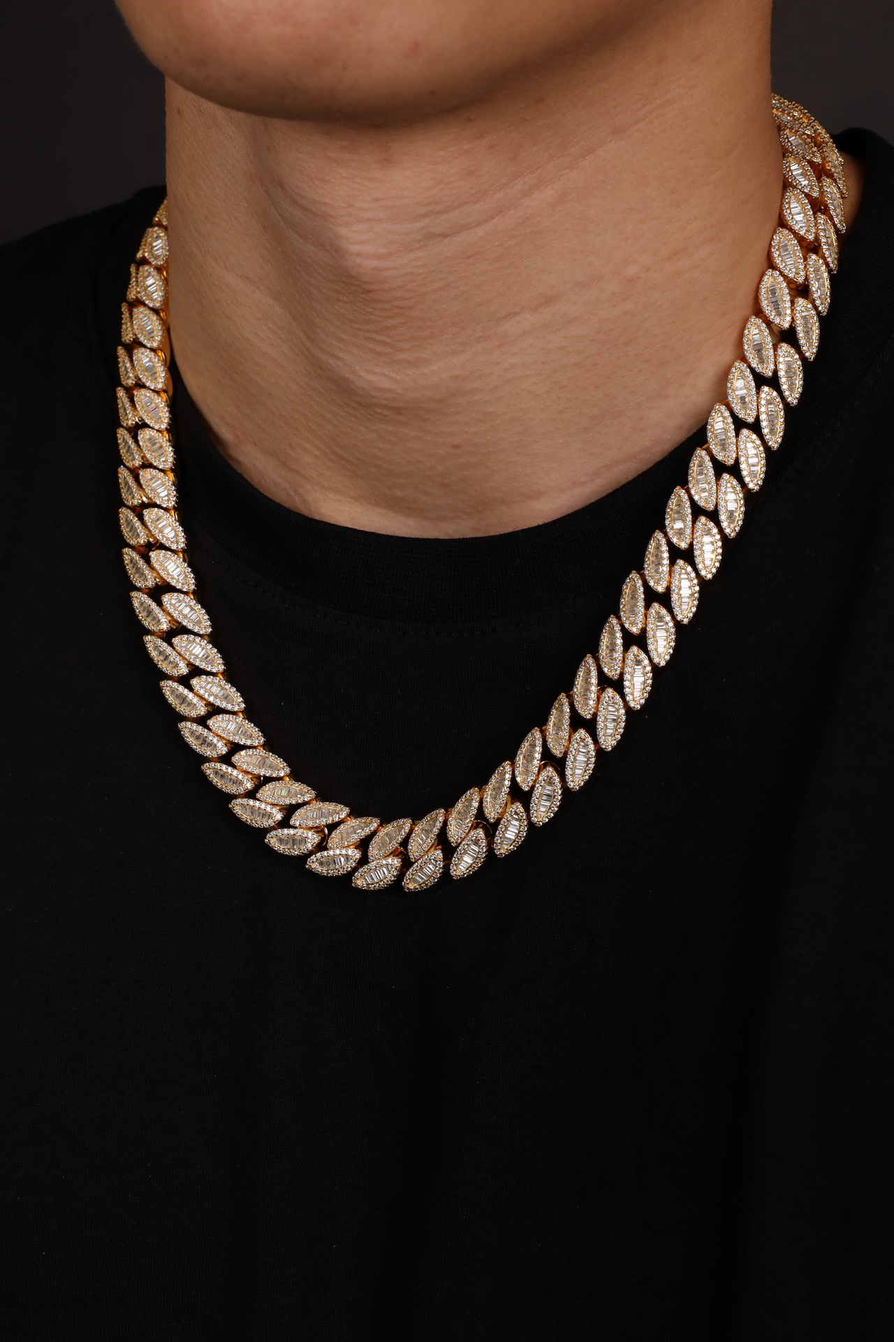 16mm Oval Baguette Cuban Link Chain (Gold)