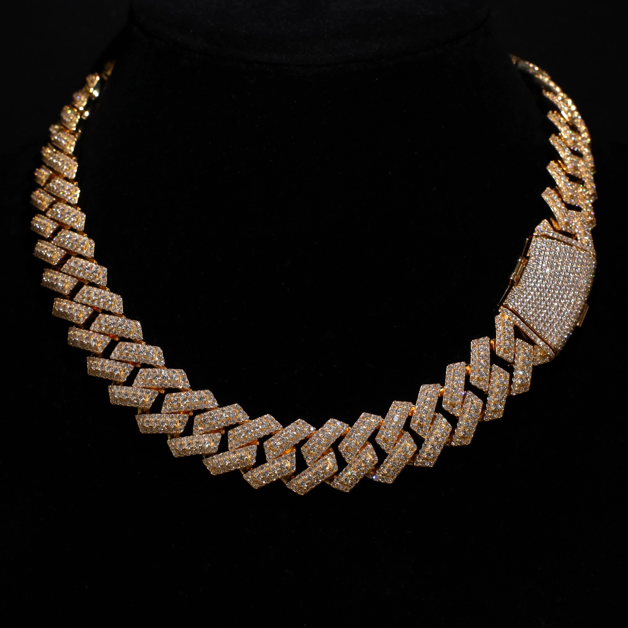 19mm Prong Cuban Link Chain (Gold)