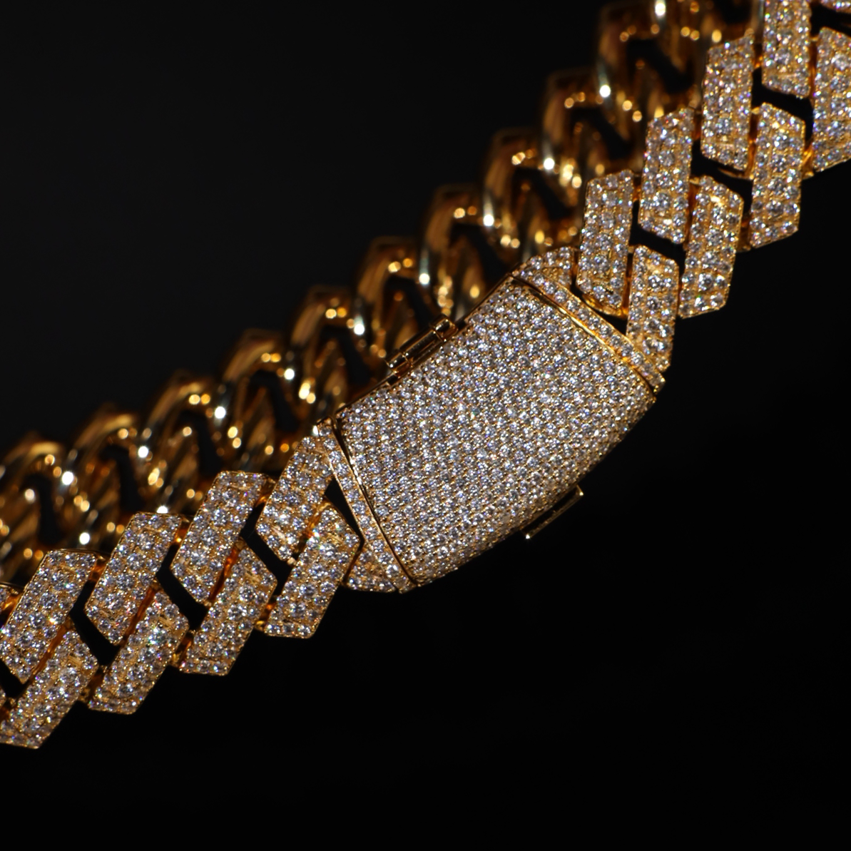 Italian gold Prong chain, 19mm Prong Cuban Link Chain (Gold)